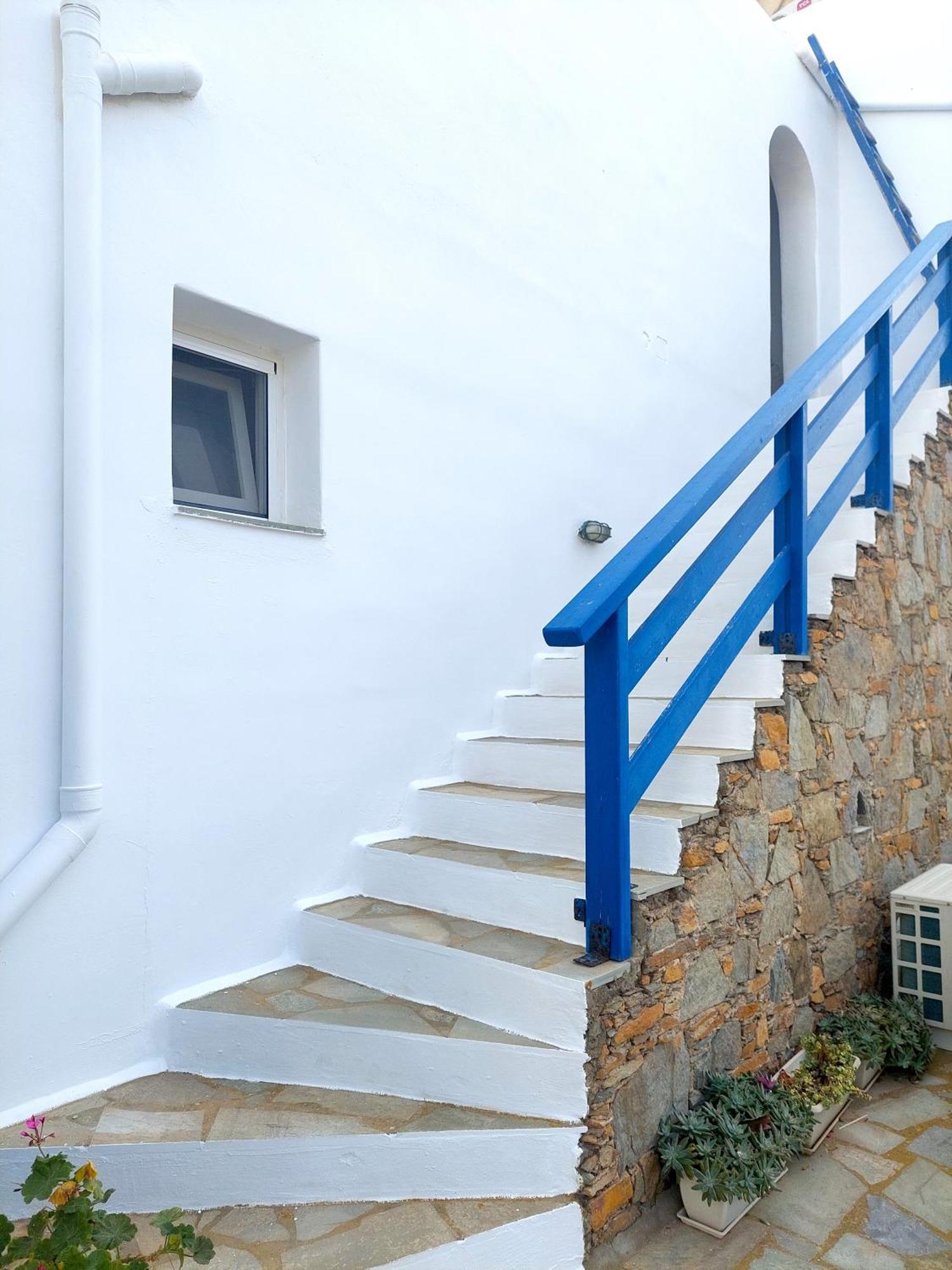 Maroussa'S Apartments Rámos Exterior photo